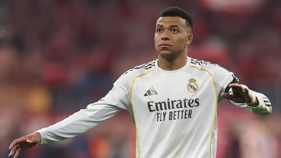 A Bernabéu inferno awaits Kylian... Real Madrid fans settle the score with Mbappé against Villarreal.