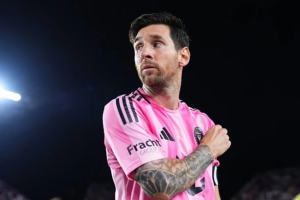 How many matches does Lionel Messi need to reach 1000 goals?