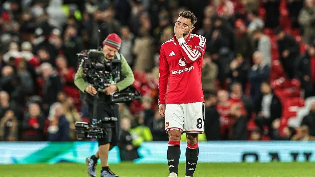 Bruno Fernandes' Struggles Raise Questions Over Manchester United's Poor Start