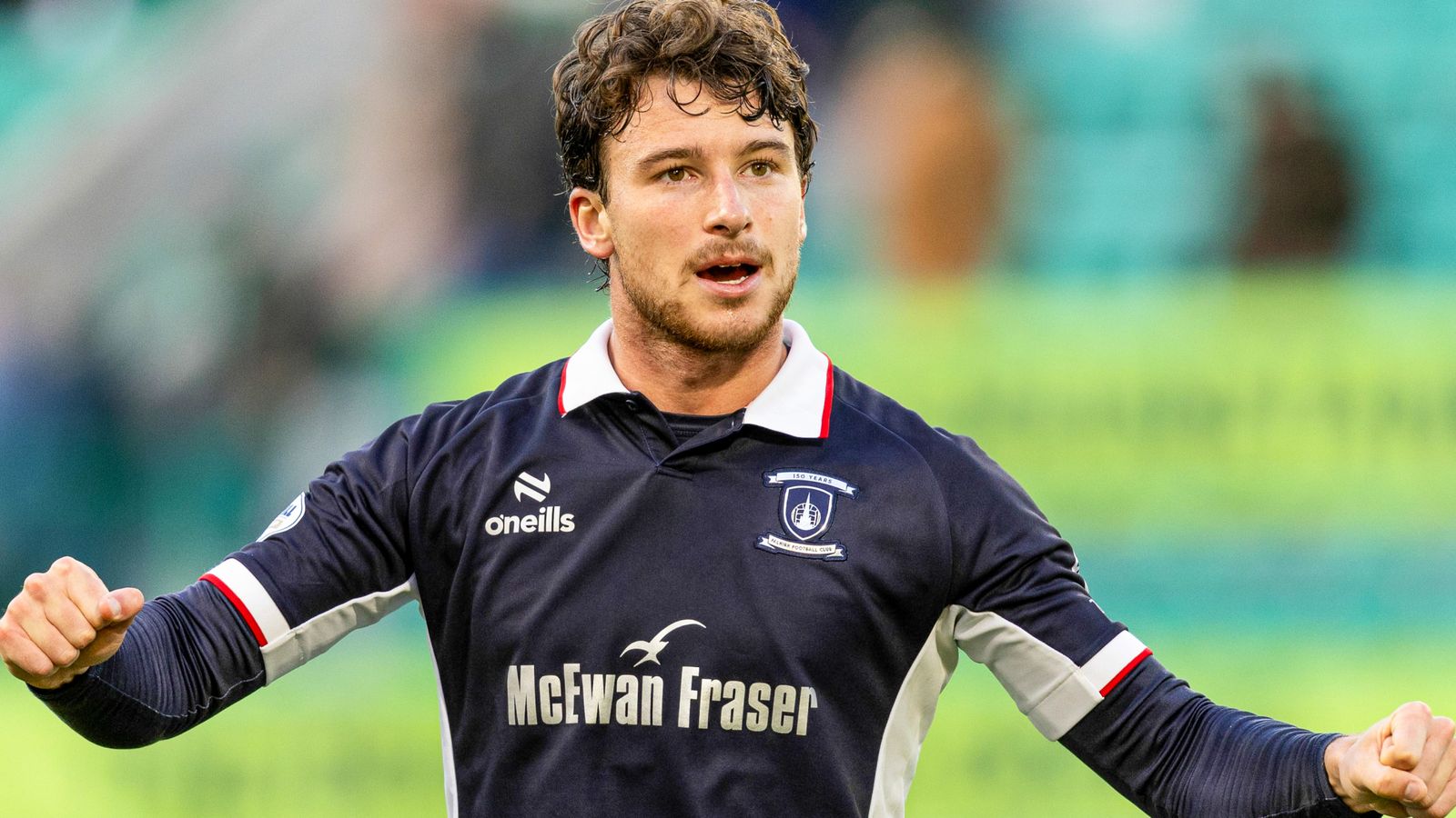 Murrell Double Sinks Hibs to Bottom of Premiership