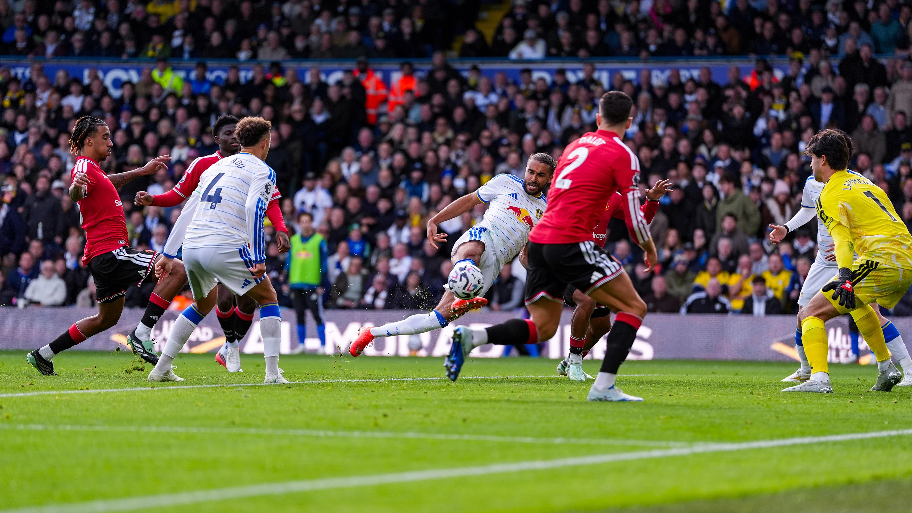 Leeds Extend Manchester United’s Winless Run