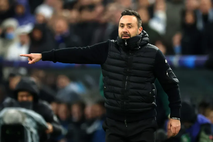 De Zerbi strips Tottenham stars of their phones—a stern decision to save the season!