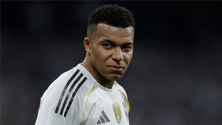 "Do you know what 'Polish' means?"—a surprise question sparks laughter from Mbappé and heats up the Clásico.