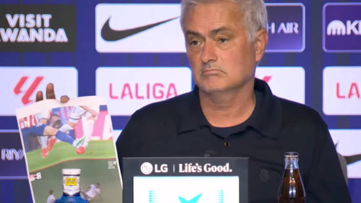 Mourinho Extends El Clasico Unbeaten Run as Real Madrid Stun Barcelona in La Liga Title Race