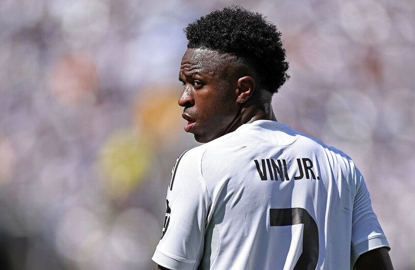 Real Madrid Halts Contract Renewal Negotiations with Vinicius JR 
