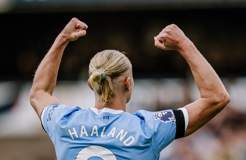 Manchester City THRASHES Wolves 4-0 in season opener