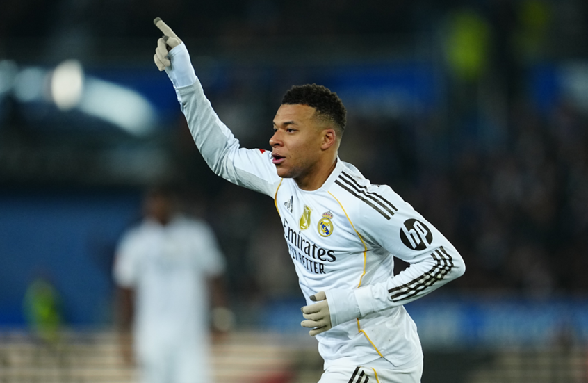 WATCH: Real Madrid escapes Alavés trap and continues to chase Barcelona at the top of La Liga (Video)