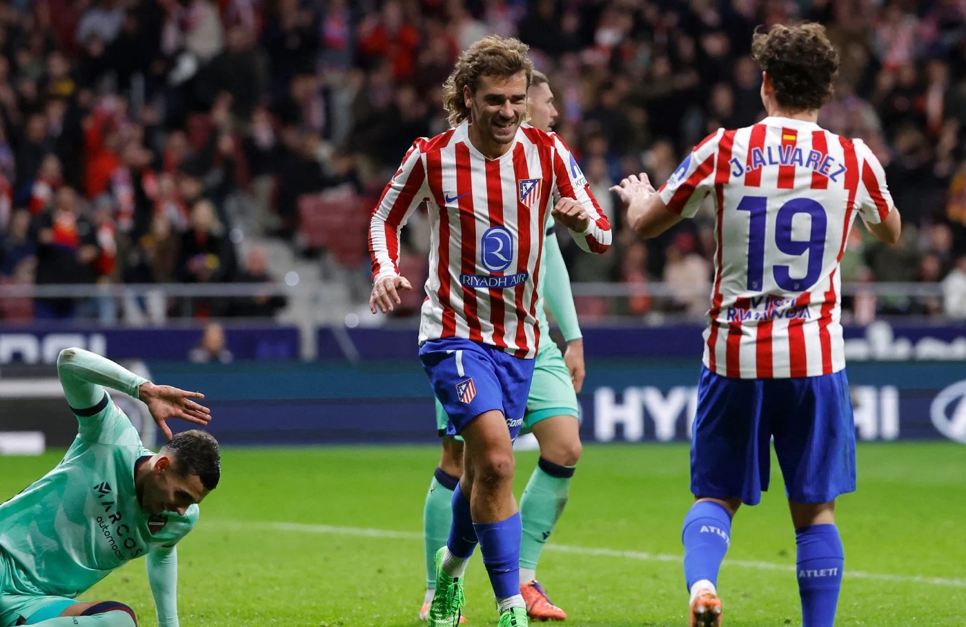 Griezmann’s moment of quality sends Atlético into Copa del Rey quarter-finals