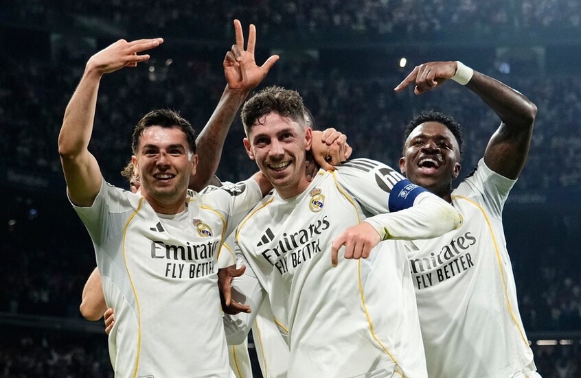 Valverde's Reaction to 'Sensational Gift' from a Journalist