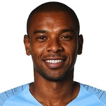 25 - Fernandinho